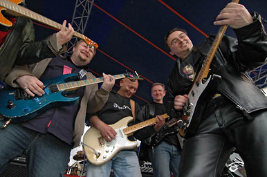  Marek Raduli - rekord Guinnessa 
 Koncert we Wrocawiu, 1 V '2006 